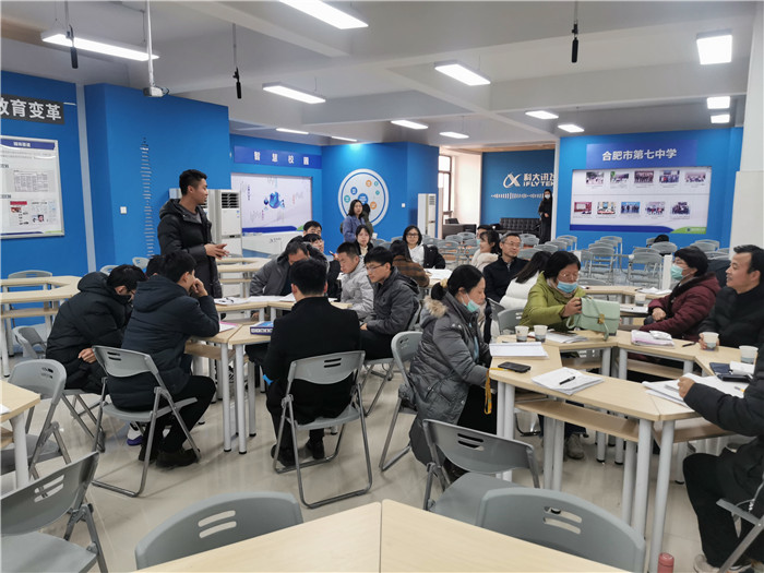 高二級(jí)部：同課異構(gòu)締結(jié)友誼、教研興校開(kāi)拓天地(圖4)
