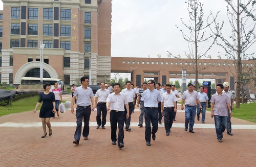 市委常委、副市長(zhǎng)周善武調(diào)研合肥七中新校建設(shè)情況(圖1)
