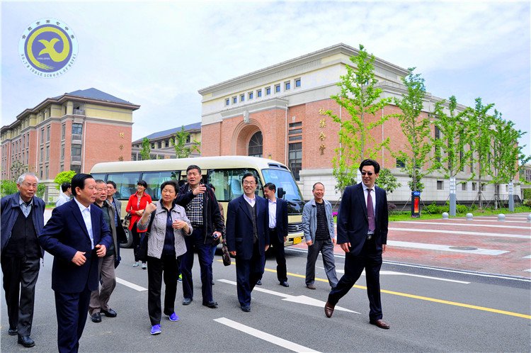 市關工委領導來校參觀指導(圖1)