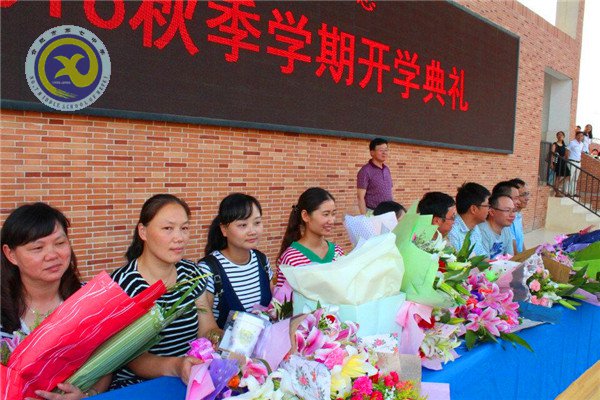 輝煌甲子驚艷會師，華麗轉(zhuǎn)身新征起航(圖12)