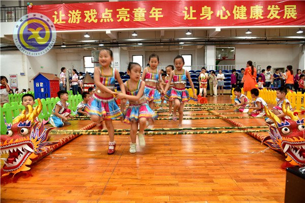 把游戲還給孩子、讓幸福溢滿(mǎn)童年(圖11)