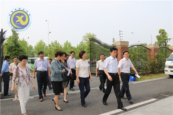 把游戲還給孩子、讓幸福溢滿(mǎn)童年(圖1)