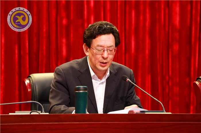 手執(zhí)奮進之筆，譜寫師德風采(圖2)