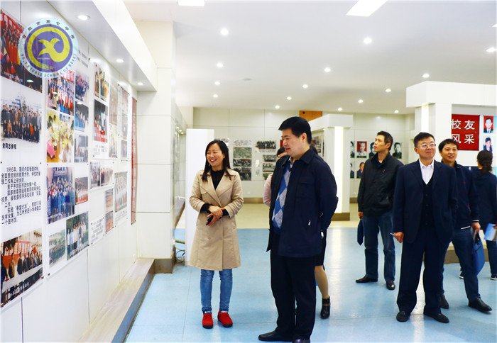  市檔案局、教育局檢查指導(dǎo)學(xué)校檔案工作(圖4)