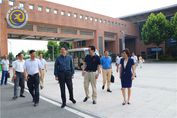 國務(wù)院教育督導委員會核查組蒞臨合肥七中檢查指導工作(圖1)