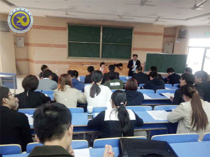同課異構(gòu)共研討，青年教師展風(fēng)姿(圖14)