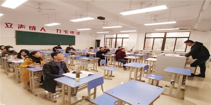 集體備課促教研，專家分享促成長(圖1)