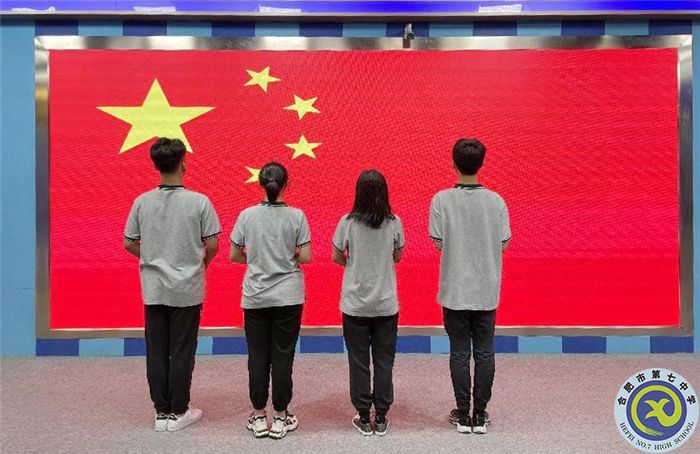 國旗下講話：溫情話語，助力高考(圖2)