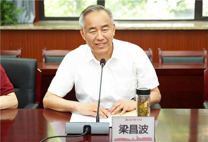 再獲高?！斑M(jìn)一步”認(rèn)可！安徽師范大學(xué)向合肥七中授牌“優(yōu)質(zhì)生源基地”(圖2)