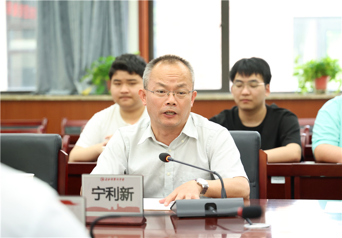 再獲高?！斑M(jìn)一步”認(rèn)可！安徽師范大學(xué)向合肥七中授牌“優(yōu)質(zhì)生源基地”(圖3)