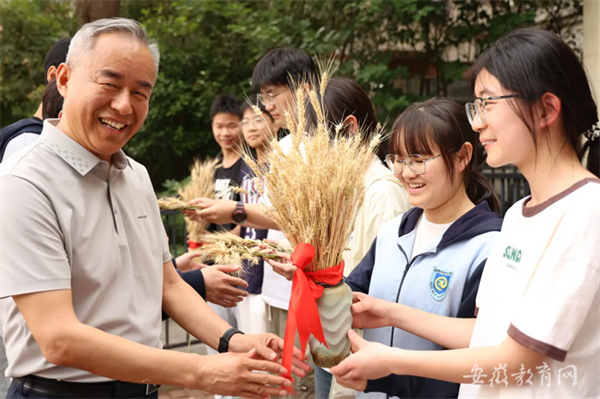 安徽省教育廳：美好生活 勞動(dòng)創(chuàng)造 合肥七中開展系列勞動(dòng)實(shí)踐教育活動(dòng)(圖4)